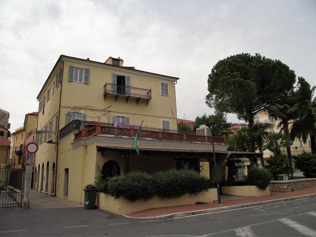 Casa Azzurro Pervinca By Holiday World Finale Ligure Kültér fotó